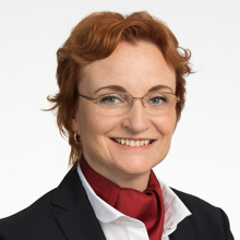 Frau  Mag. Dr. Eva Waldmann, M. A. | ® ww.photo-simonis.com
