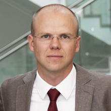 Dr. med. Bernhard Hansbauer 