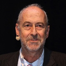 Herr Dr. Axel Thiele