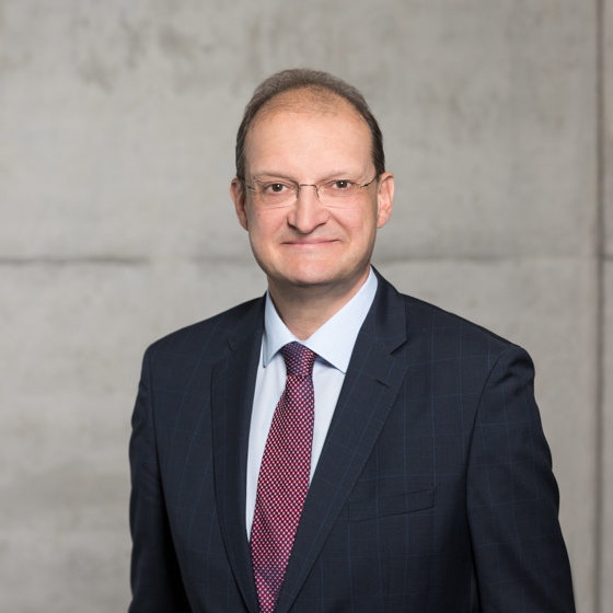 Herr Mag. Alexander Herzog | ® ww.photo-simonis.com
