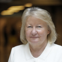 Frau Prim. Univ.-Prof. Dr. Sylvia Schwarz
