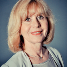 Frau  Univ. Prof. Dr. Ruth Ladenstein, MBA, cPM