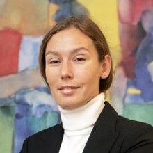 Frau <span>Dr. </span>Evelyn Walter