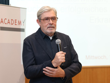 Web251112katharinaschiffl 4211