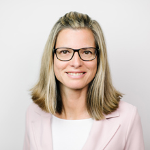 Frau Dr. Gabriela Staber, LL.M. Frau Dr. Gabriela Staber, LL.M.