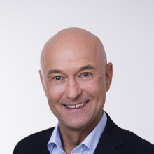 Herr Mag. Ulrich Lübcke, MBS Herr Mag. Ulrich Lübcke, MBS