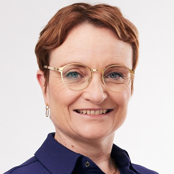 Frau Mag. Dr. Eva Waldmann, M. A.
